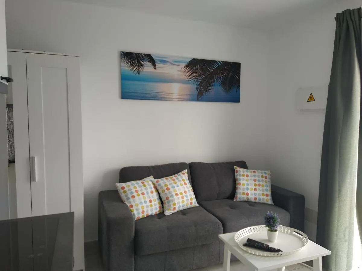 Delfines 2 - Small Apartment - Pool View- Good Wifi - 5 Minuts To The Beach Puerto del Carmen